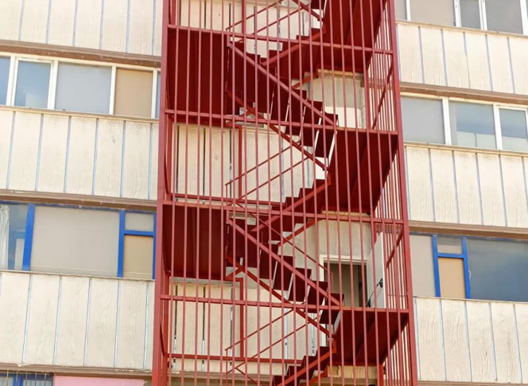 Z Tipi Yangın Merdivenleri Z Tipi Yangın Merdivenleri